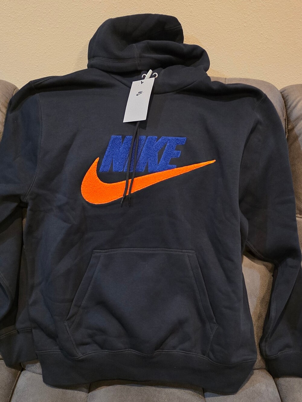 Nike Men's Club Fleece Pullover Hoodie Black/Safety Orange FN3104-010 Size Lrg